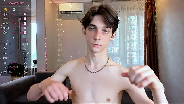 Snapshot of Aaron_Boom chatting on June 26, 2026, 3:51 pm Aaron Boom online show from June 26, 2026, 3:51 pm