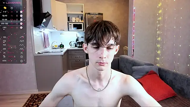 Snapshot of Aaron_Boom chatting on July 21, 2026, 5:58 pm Aaron Boom online show from July 21, 2026, 5:58 pm