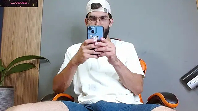 Mr WhiteCock online show from September 26, 2025, 7:21 pm