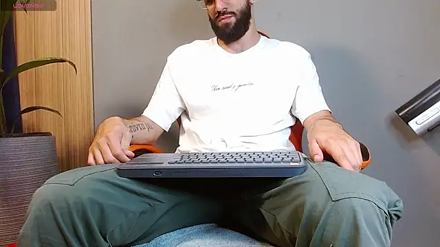 Mr WhiteCock online show from September 19, 2025, 11:42 pm