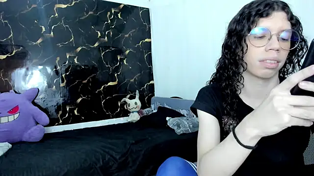 Angel Dust18 online show from April 17, 2026, 9:28 pm