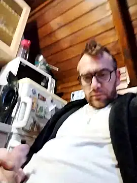 tomee83 online show from January 7, 2026, 6:40 am