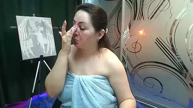 JuliaMorganss online show from April 19, 2026, 7:09 am