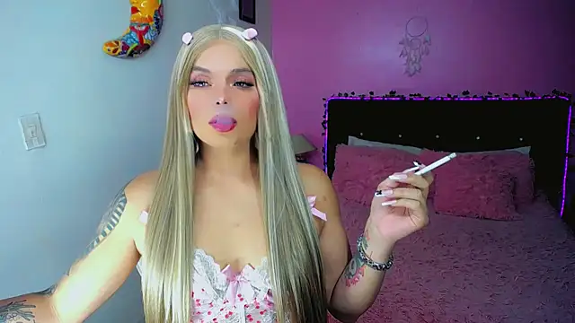 SweetKim21 online show from March 27, 2026, 10:38 am