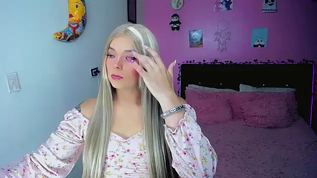 SweetKim21 online show from April 4, 2026, 9:16 am