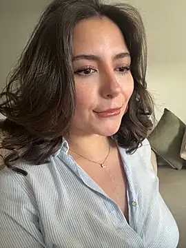 sukhakunis1 online show from April 3, 2026, 8:48 pm