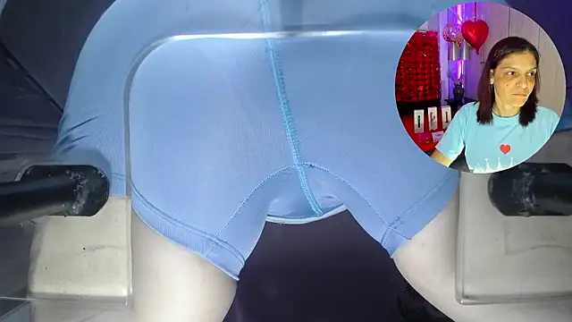 Snapshot of KatteMoss chatting on February 11, 2026, 8:41 pm KatteMoss online show from February 11, 2026, 8:41 pm