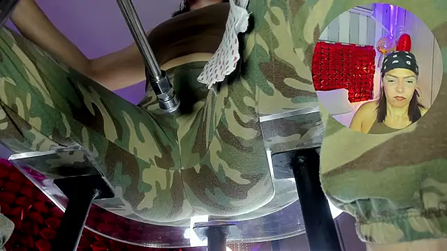 Snapshot of KatteMoss chatting on February 10, 2026, 8:30 pm KatteMoss online show from February 10, 2026, 8:30 pm