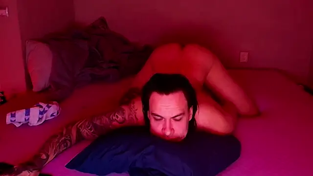 Snapshot of baphomet_from_ice chatting on November 16, 2025, 12:59 am baphomet from ice online show from November 16, 2025, 12:59 am