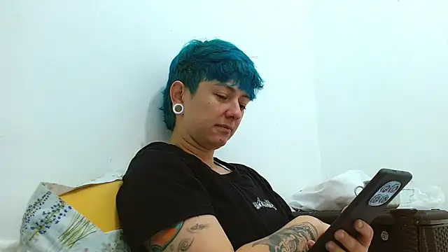 tomboyblue online show from February 25, 2026, 4:07 pm