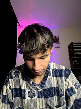 Snapshot of Hairylover_boy chatting on September 18, 2025, 5:10 am Hairylover boy online show from September 18, 2025, 5:10 am