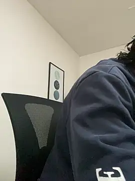 Snapshot of DanielGomez9 chatting on October 10, 2025, 3:35 pm DanielGomez9 online show from October 10, 2025, 3:35 pm