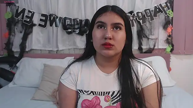 Snapshot of LexiiBloom chatting on October 20, 2025, 10:38 am LexiiBloom online show from October 20, 2025, 10:38 am