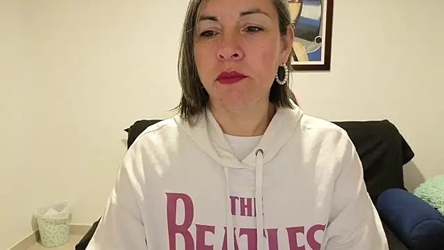 Snapshot of Lady_breaks_hearts chatting on January 17, 2026, 10:19 am Lady breaks hearts online show from January 17, 2026, 10:19 am