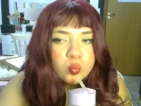 Snapshot of RuthBunny chatting on August 7, 2026, 2:23 pm RuthBunny online show from August 7, 2026, 2:23 pm