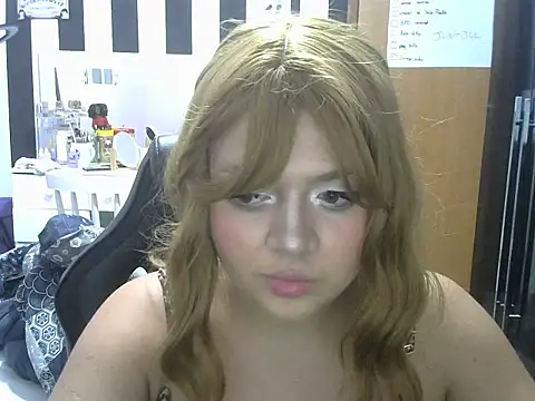 Snapshot of RuthBunny chatting on June 10, 2026, 11:17 pm RuthBunny online show from June 10, 2026, 11:17 pm