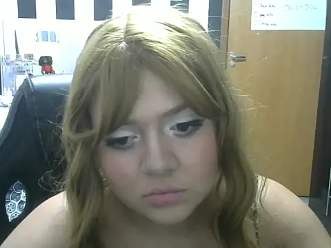 Snapshot of RuthBunny chatting on June 11, 2026, 12:32 am RuthBunny online show from June 11, 2026, 12:32 am