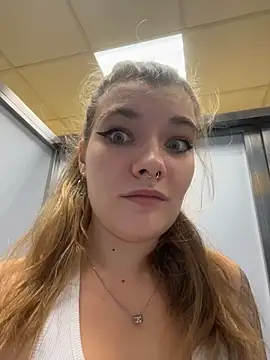 Holy Tereza online show from November 11, 2025, 3:51 pm