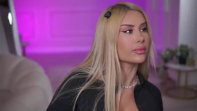 EvaZane online show from January 16, 2026, 8:35 pm