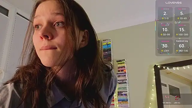 Addelin Moon online show from March 19, 2026, 7:36 pm