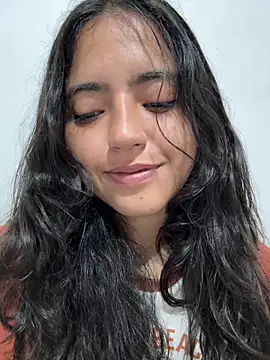 Snapshot of ViolettaSummer chatting on February 1, 2026, 12:58 pm ViolettaSummer online show from February 1, 2026, 12:58 pm