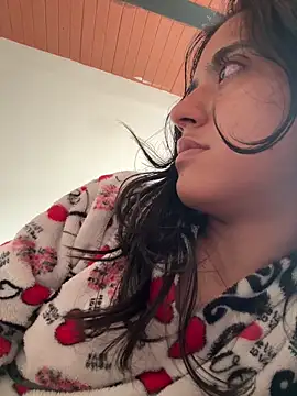 Snapshot of ViolettaSummer chatting on March 4, 2026, 7:43 pm ViolettaSummer online show from March 4, 2026, 7:43 pm