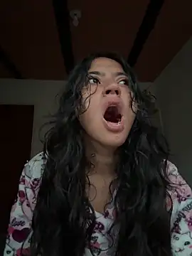 ViolettaSummer online show from March 25, 2026, 11:42 am