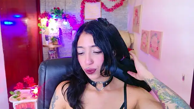 REDHOTTER  online show from December 20, 2025, 8:01 pm