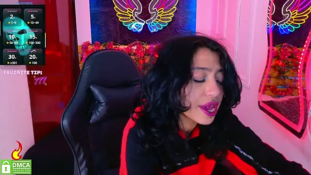 Snapshot of REDHOTTER_ chatting on July 24, 2026, 8:05 pm REDHOTTER online show from July 24, 2026, 8:05 pm