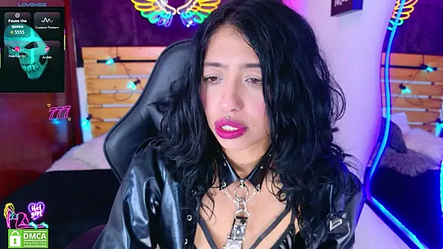 Snapshot of REDHOTTER_ chatting on May 20, 2026, 7:44 pm REDHOTTER online show from May 20, 2026, 7:44 pm