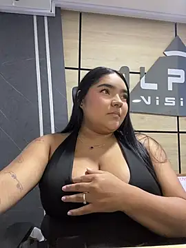 little lissiee online show from June 23, 2026, 1:03 am