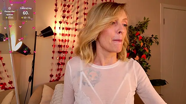 Snapshot of sexuallycorrecte chatting on February 17, 2026, 8:17 pm sexuallycorrecte online show from February 17, 2026, 8:17 pm