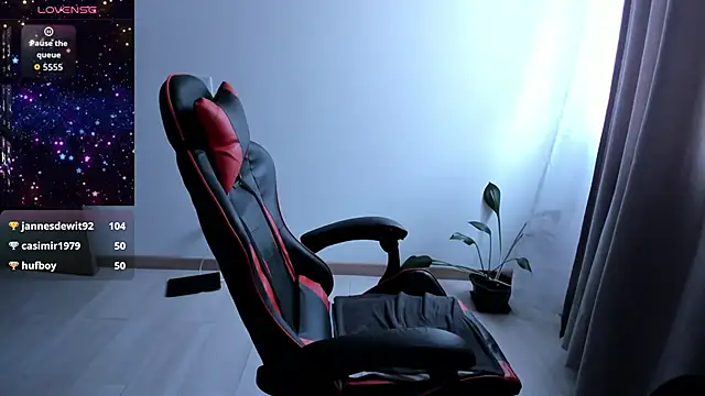 maryluna95 online show from April 9, 2026, 6:25 pm