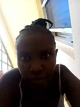 zainabsmile online show from April 1, 2026, 10:27 am