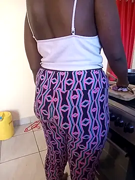 zainabsmile online show from April 6, 2026, 1:12 pm