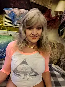 annika lately online show from October 20, 2025, 2:24 am