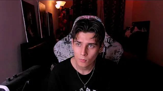 Foxicfu online show from April 1, 2026, 3:09 pm