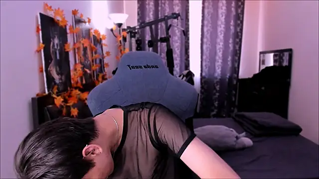 Foxicfu online show from November 29, 2025, 8:03 am