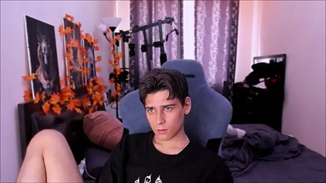 Foxicfu online show from November 16, 2025, 9:14 am