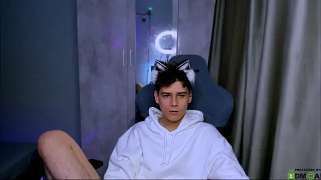 Foxicfu online show from February 11, 2025, 11:42 am