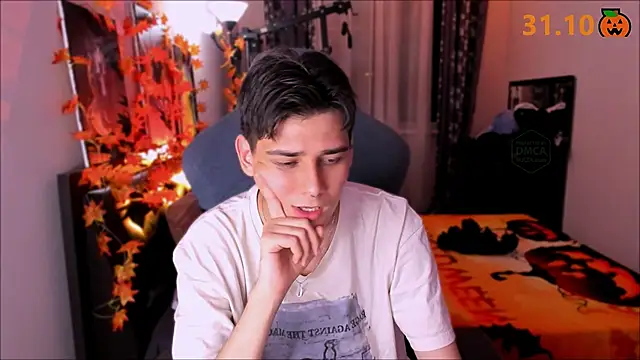 Foxicfu online show from October 19, 2025, 6:10 pm