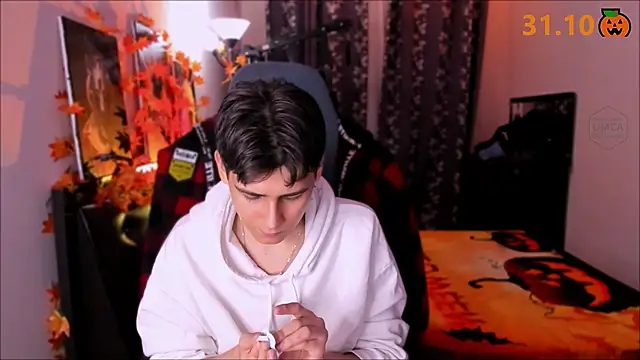 Foxicfu online show from October 27, 2025, 6:20 pm