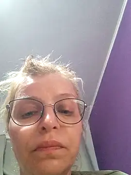 BritneyHudson online show from February 13, 2026, 2:11 am