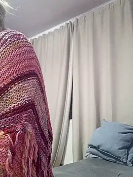 BritneyHudson online show from October 5, 2025, 2:35 am