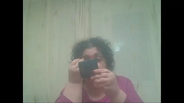 Snapshot of maturekorine chatting on February 12, 2026, 8:52 pm maturekorine online show from February 12, 2026, 8:52 pm