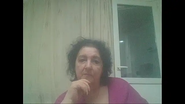Snapshot of maturekorine chatting on February 8, 2026, 5:54 pm maturekorine online show from February 8, 2026, 5:54 pm