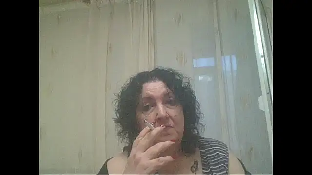 maturekorine online show from May 19, 2026, 5:42 pm