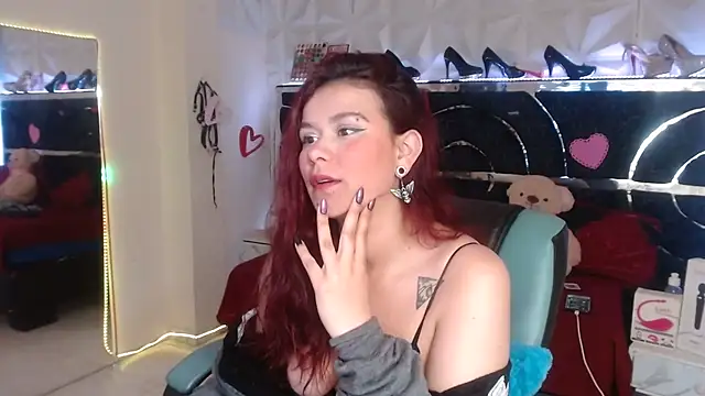 Snapshot of red_moon_2 chatting on February 25, 2026, 1:28 am red moon 2 online show from February 25, 2026, 1:28 am