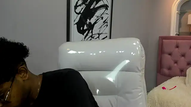 Snapshot of boylittle19cm chatting on November 19, 2025, 12:27 pm boylittle19cm online show from November 19, 2025, 12:27 pm