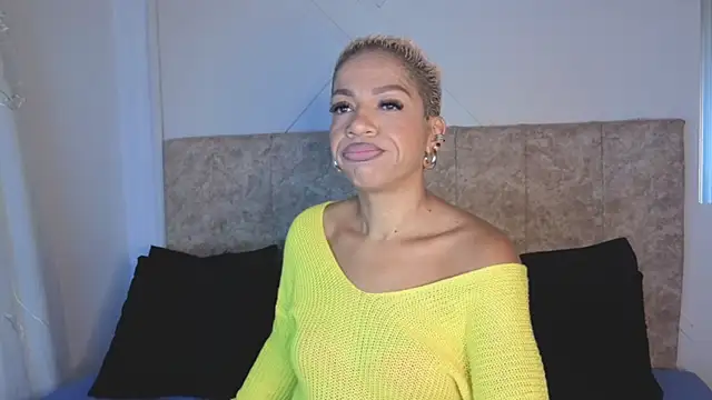 summer night  online show from March 22, 2026, 1:23 pm